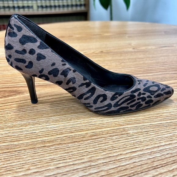 Stuart Weitzman Leopard Calf Hair Leather Pointy Toe Heels EUC - Picture 3 of 11